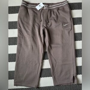 Nike Women’s High Rise Wide Leg Cropped Pants 3X NWT